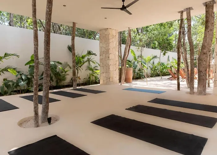 Hacienda Babylon - 9 10 Pools Gym & Sauna Holiday home *