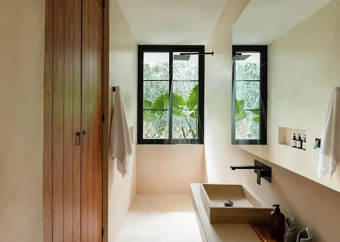 Holiday home Hacienda Babylon - 9 10 Pools Gym & Sauna